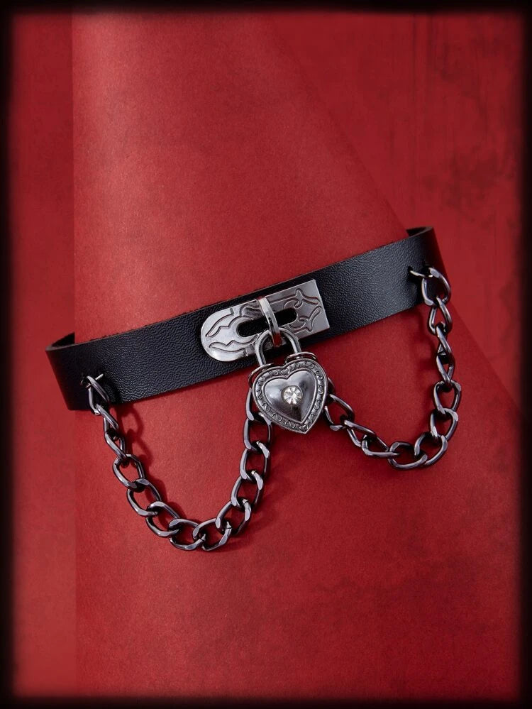 Gargantilla de cadena de corazón oscuro