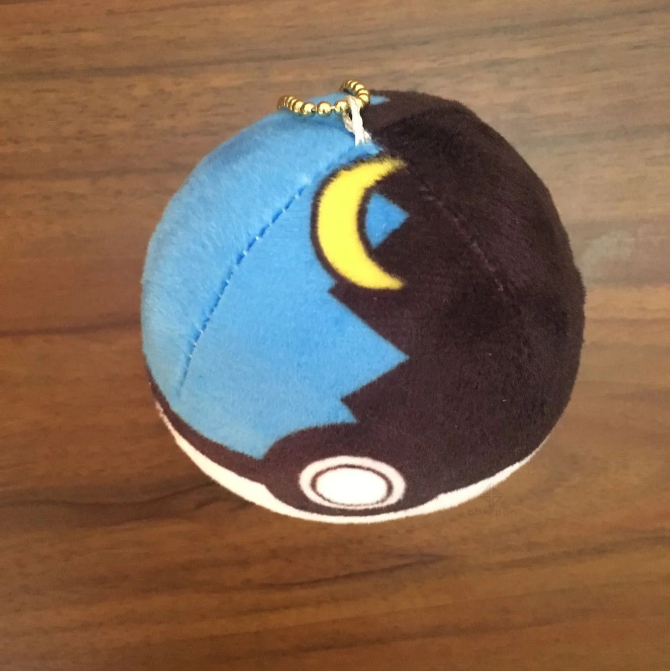 Pokémon: Pokéball Plush Keychain