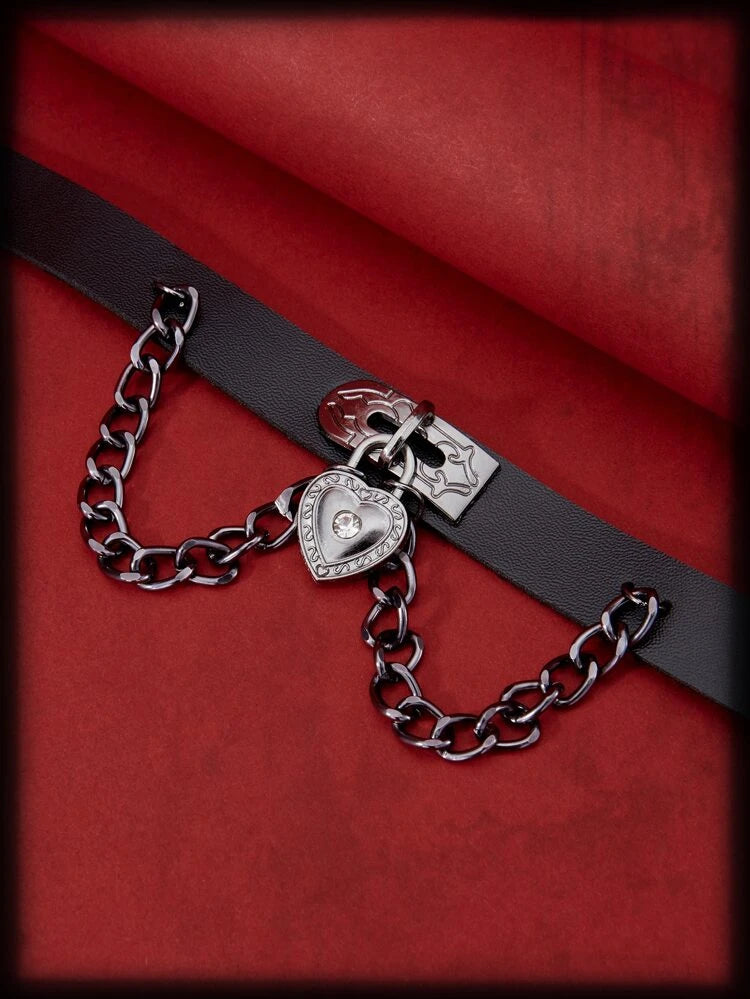 Gargantilla de cadena de corazón oscuro