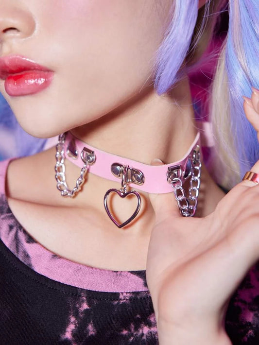 Gargantilla de cadena y corazón de anime