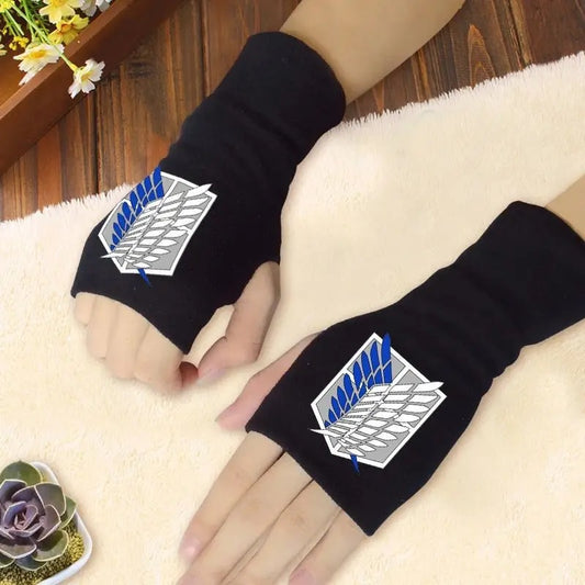 Attack On Titan: Gloves