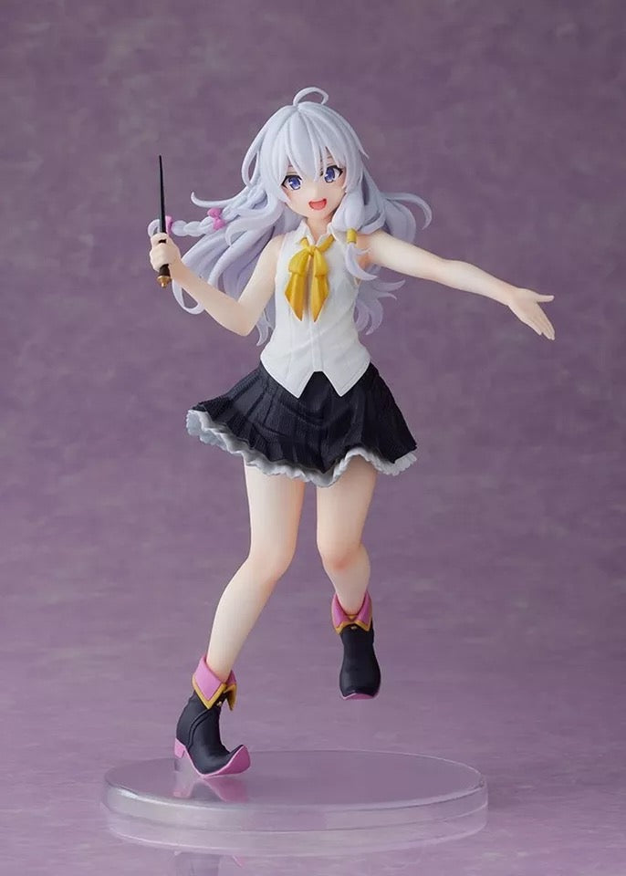 Figura de bruja maravillada