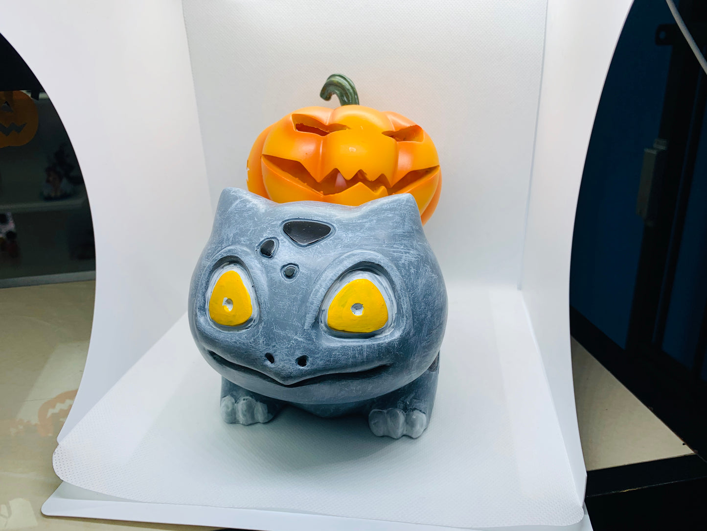 Pokémon Halloween Figure