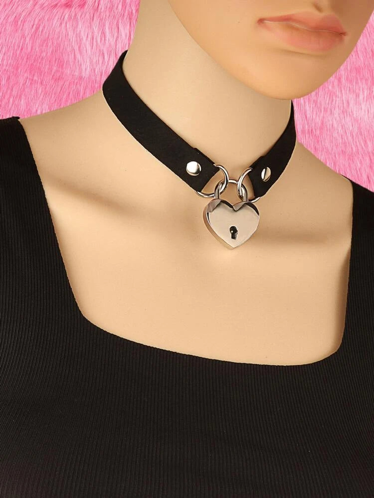 Heart Lock Choker