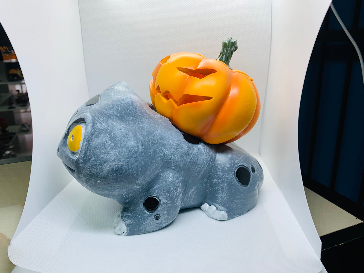 Pokémon Halloween Figure