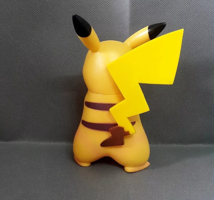 Pokémon Pikachu Figure