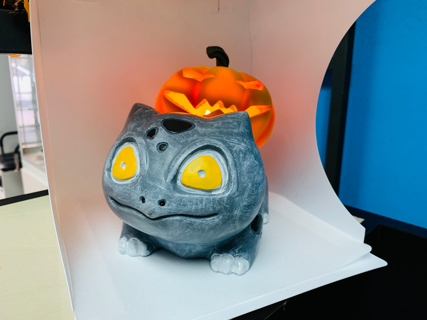 Pokémon Halloween Figure